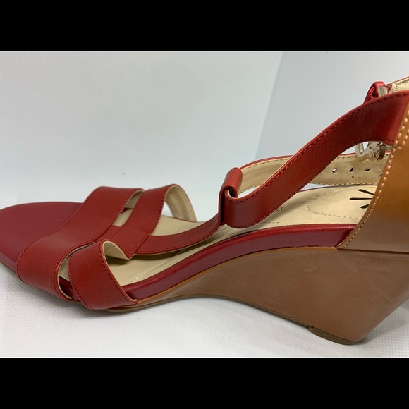Issac Mizarahi Red Leather wedge sandals - Picture 5 of 8